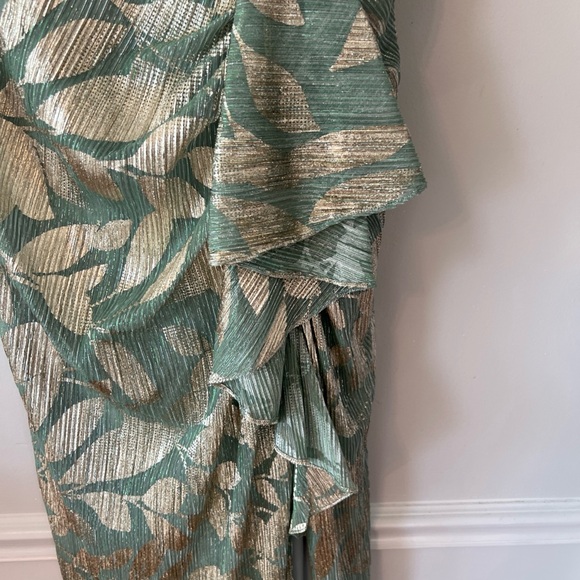 Adrianna Papell One Shoulder Dress in Green and Gold - Picture 3 of 7